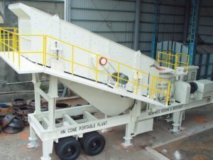 MOP Inclined Vibrating Screen on Portable Plant